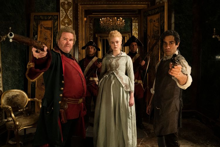 ‘The Great’: Elle Fanning está de volta em novas imagens da 2ª temporada; Confira! 7 the great 4