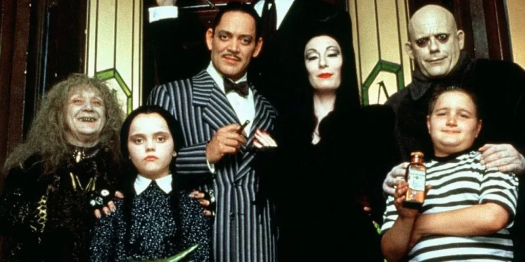 10 filmes na Netflix para quem não gosta de terror, mas quer entrar no clima do Halloween 2 addams cinebreak